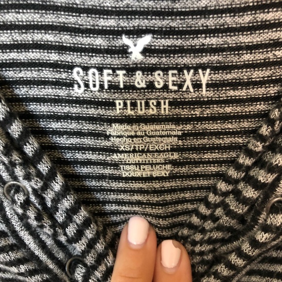 Long sleeve striped tee - Picture 3 of 3